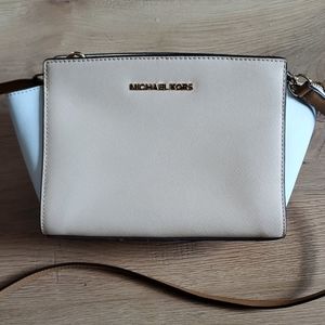 Michael Kors Crossbody Bag